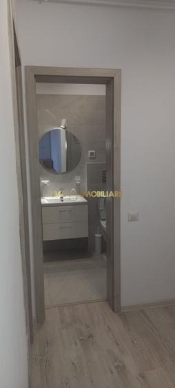 Apartament cu 2 camere semidecomandat, mobilat în Păcii