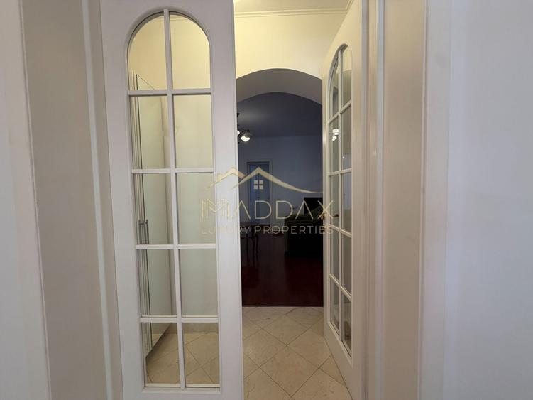 Casă individuală cu 4 camere decomandat cu Canalizare în Capitale
