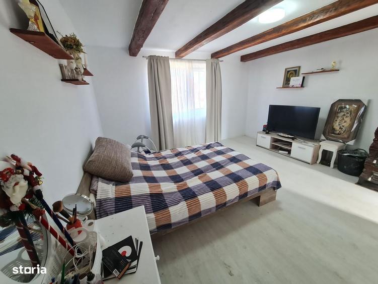 Casa de Vanzare in Rapsig, Renovata! 64km de Jud. Arad, Pe Principala! - 7
