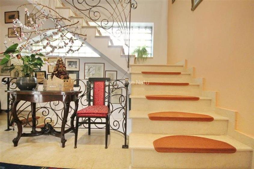 Apartament spatios cu doua camere de inchiriat la casa