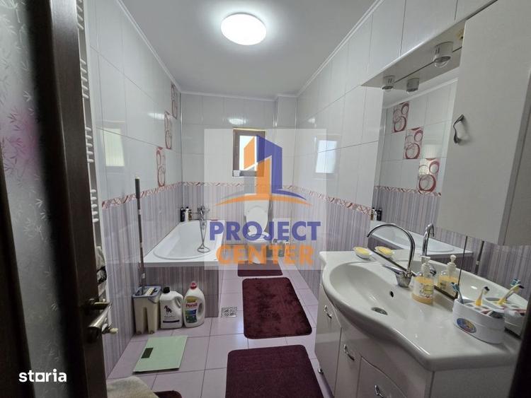 Casă cu 4 camere în Păduroiu din Vale
