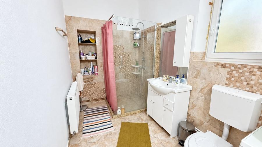 Casă individuală cu 7 camere cu Canalizare în Mâsca