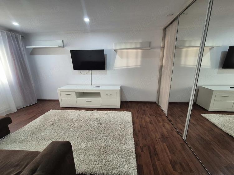 Apartament cu 2 camere decomandat în Micro 17