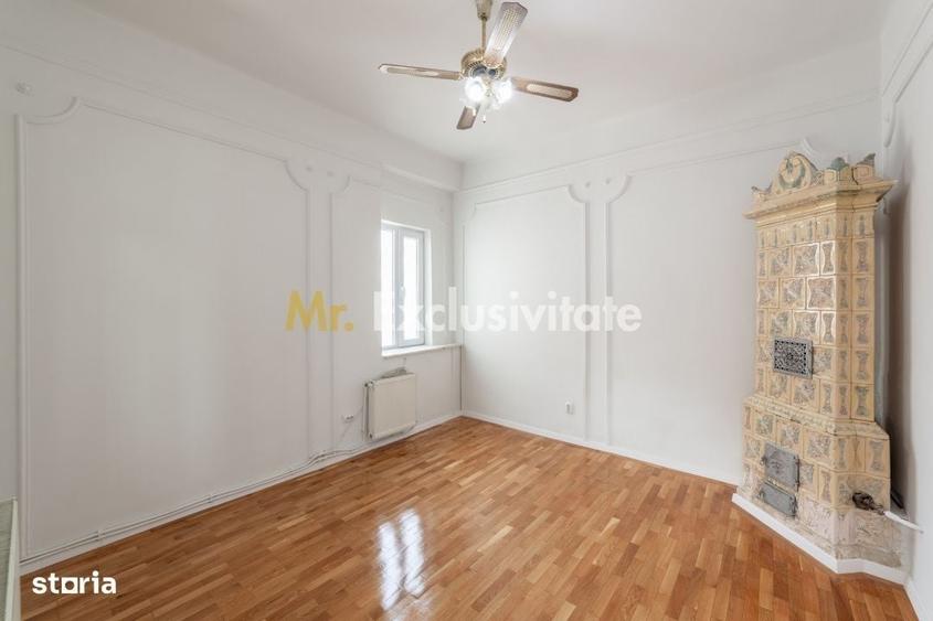 Casă cu 4 camere în Central