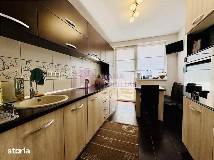 Apartament cu 3 camere decomandat în Ștrand