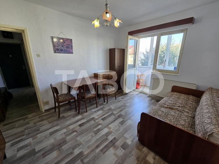 Apartament cu 2 camere nedecomandat, mobilat în Mihai Viteazul