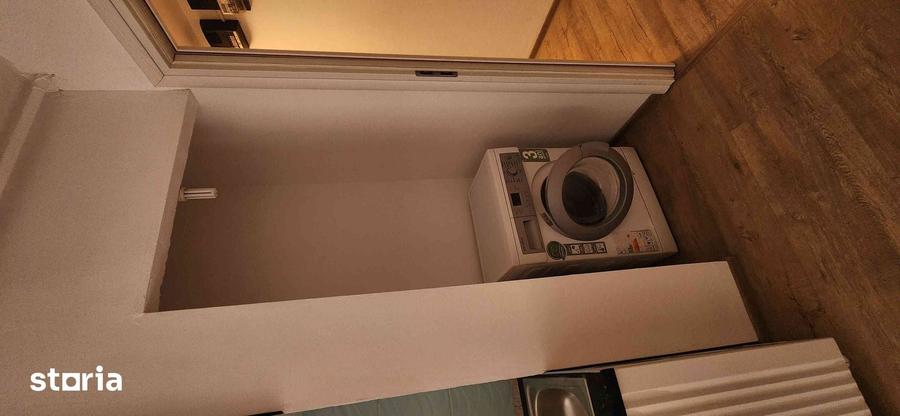 Apartament cu 2 camere decomandat în Tractorul