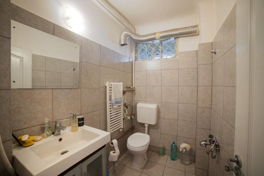 Apartament cu 2 camere semidecomandat în P-ța Unirii