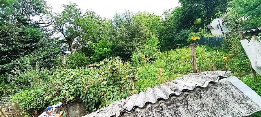 Casă cu 5 camere cu Teren 2267 Mp în Prajila