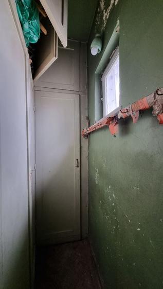 Apartament cu 3 camere semidecomandat în Unirii