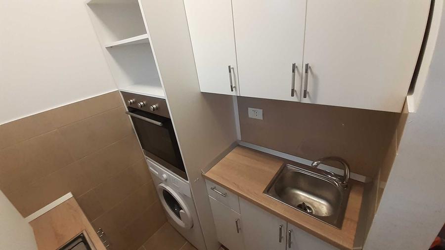 Apartament cu 2 camere nedecomandat în Central