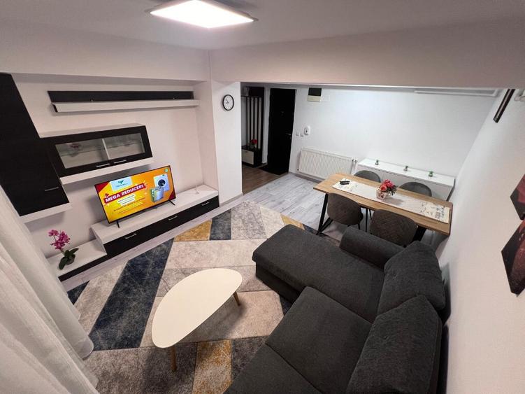 Apartament cu 2 camere semidecomandat în Central