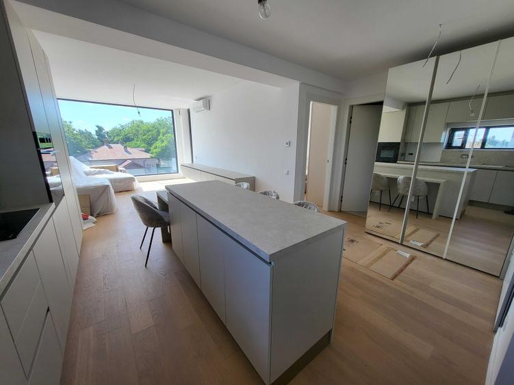 Apartament cu 2 camere decomandat în Tunari