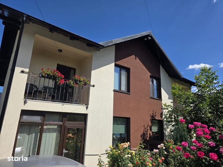 Casă cu 3 camere în Valea Adâncă
