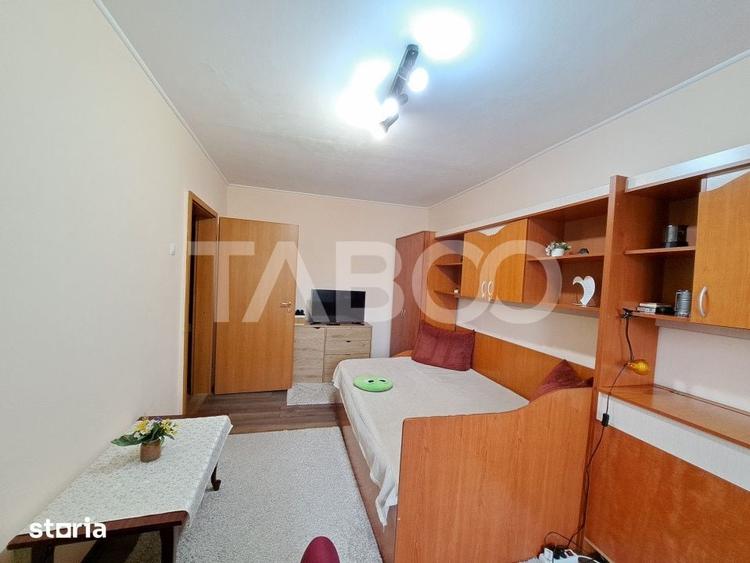 Apartament cu 2 camere decomandat în Trei Stejari