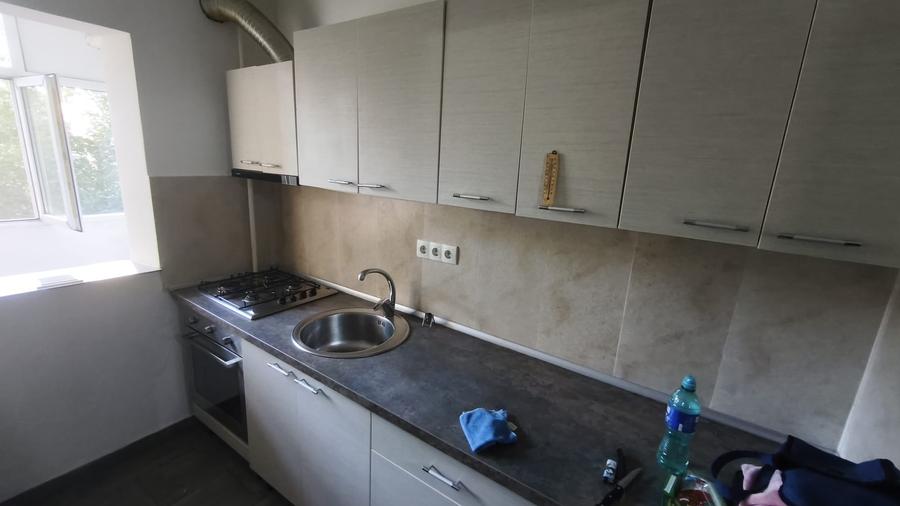 Apartament cu 3 camere decomandat, mobilat în Pantelimon