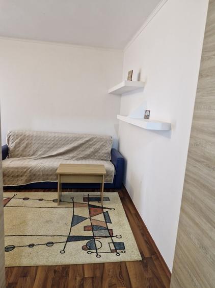 Apartament cu 2 camere semidecomandat în Exterior Vest