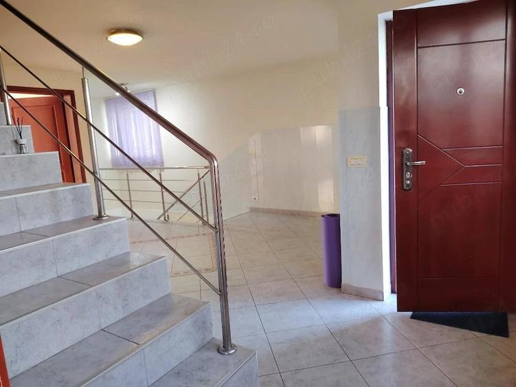 Casă cu 7 camere cu Teren 1600 Mp în Potigrafu