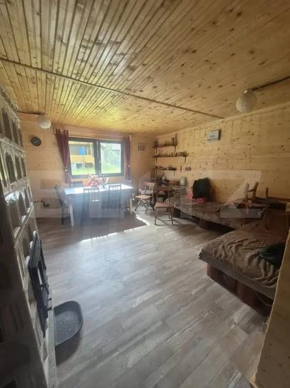Casă cu Teren 1400 Mp în Râșca