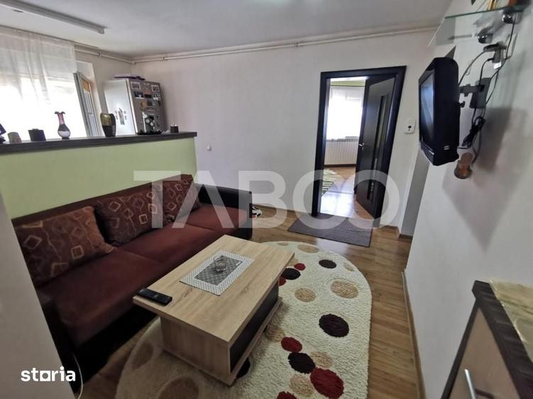 Apartament cu 2 camere decomandat în Ștrand