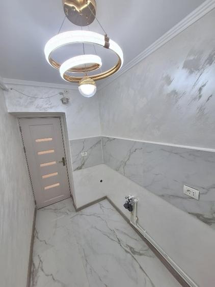Apartament cu 3 camere semidecomandat în Tomis Nord