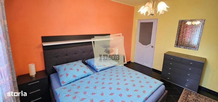 Casă cu 4 camere decomandat în Central