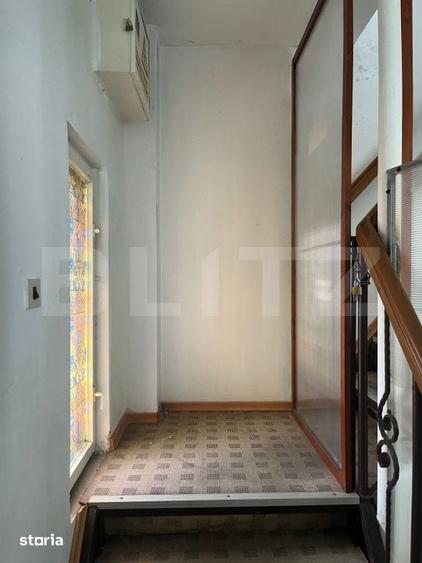 Casă cu 9 camere cu Teren 111 Mp în Brazda lui Novac