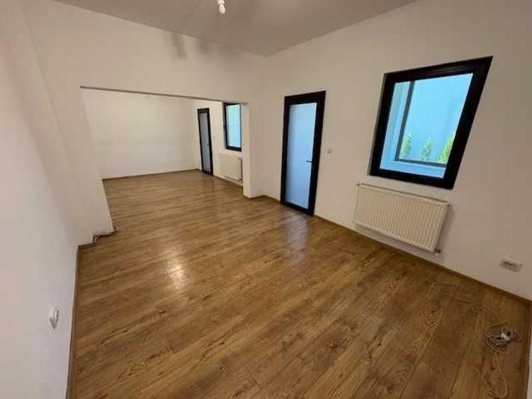 Spațiu comercial, de 200 mp, în Câmpina