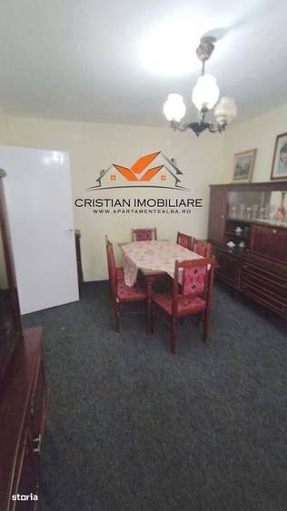 Apartament cu 4 camere în Cetate