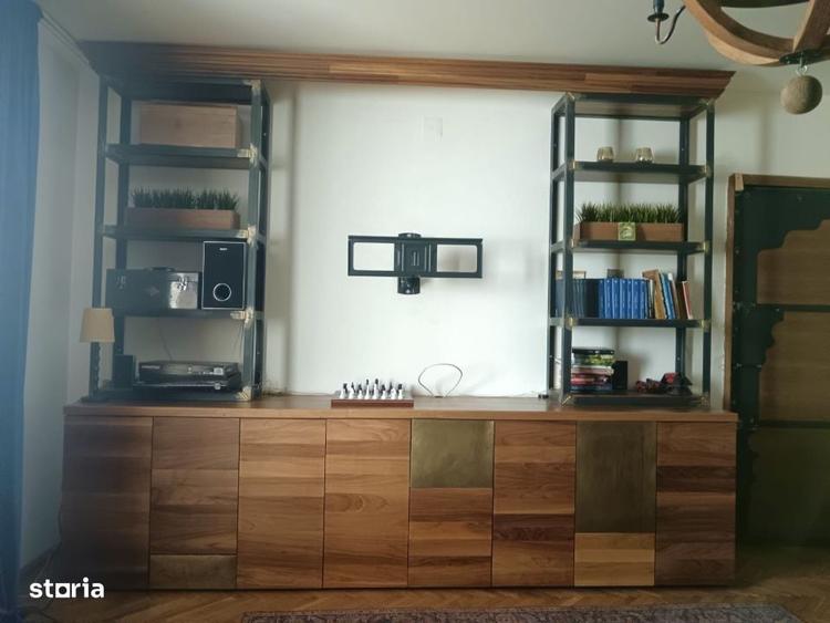 Apartament cu 4 camere decomandat în Titulescu