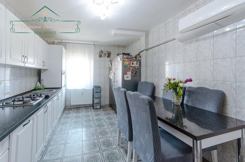 Apartament cu 3 camere, mobilat în Micălaca
