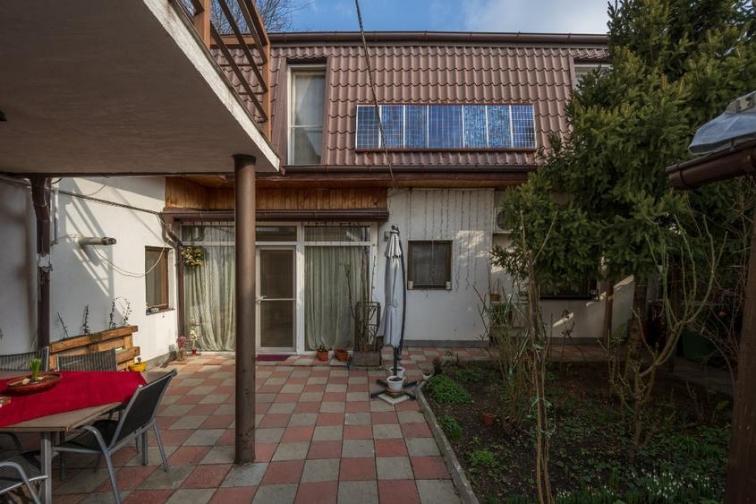 Casă individuală cu 5 camere cu Canalizare în Bucureștii Noi
