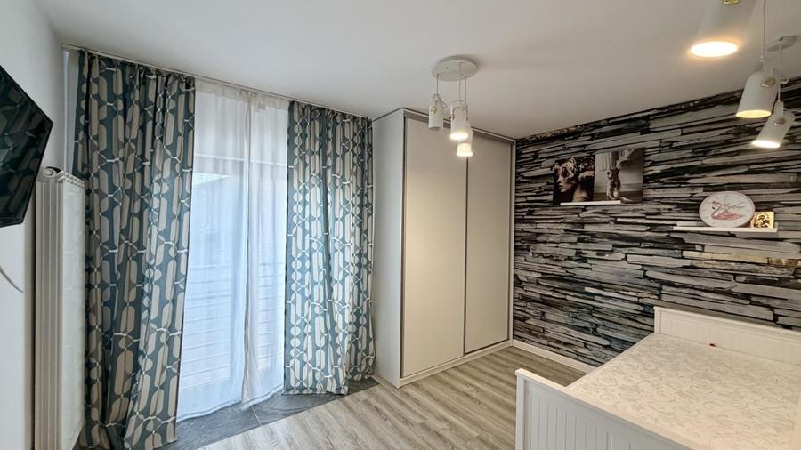 Casă individuală cu 4 camere cu Canalizare în Tunari