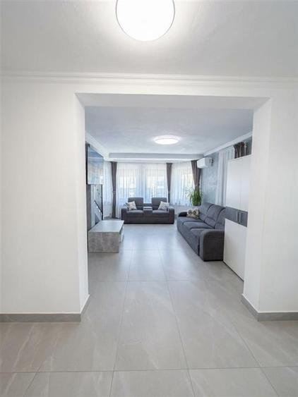 Casă cu 4 camere cu Teren 300 Mp în Rontău