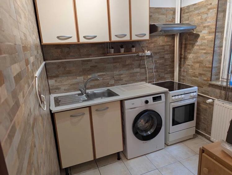 Garsonieră decomandată în Tineretului