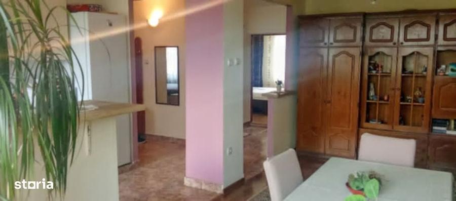Apartament cu 4 camere în Central