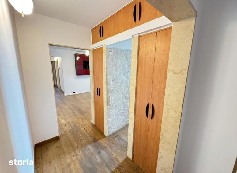 Apartament cu 4 camere în Mircea cel Bătrân