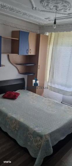 Apartament cu 3 camere semidecomandat în Berceni