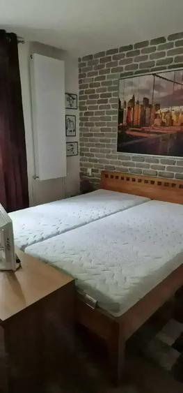 Apartament cu 3 camere semidecomandat în 1 Mai