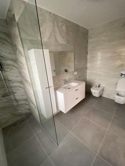 Apartament cu 3 camere decomandat în Nord