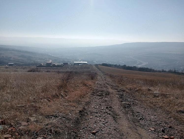 Teren de 9500 mp, în Central