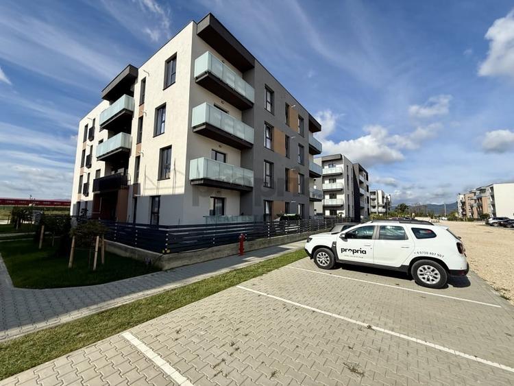 Apartament cu 2 camere decomandat, mobilat în Cristian