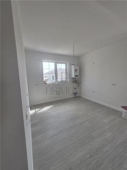 Duplex cu 4 camere cu Teren 300 Mp în Moșnița Nouă