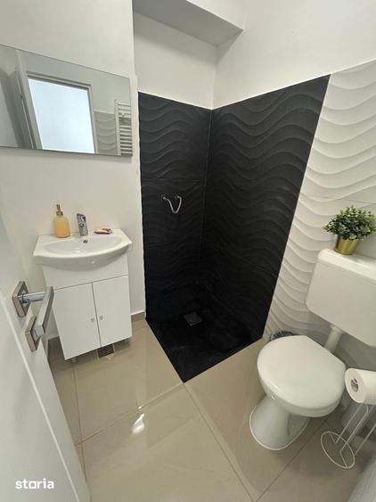 Apartament cu 5 camere în Dămăroaia