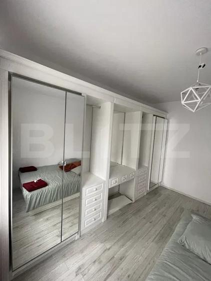 Apartament cu 2 camere semidecomandat, mobilat în Bună Ziua