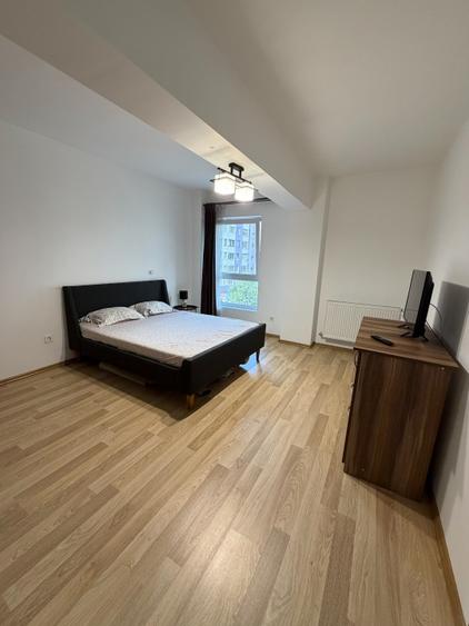 Apartament cu 3 camere decomandat, mobilat în Central