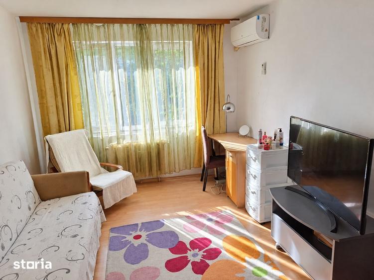 Apartament cu 3 camere decomandat, mobilat în Sălăjan