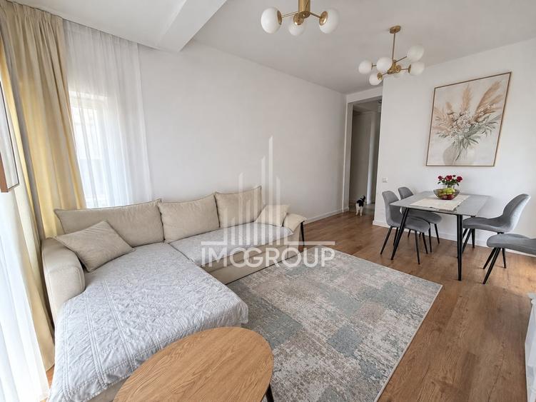 Apartament cu 3 camere decomandat, mobilat în Florești