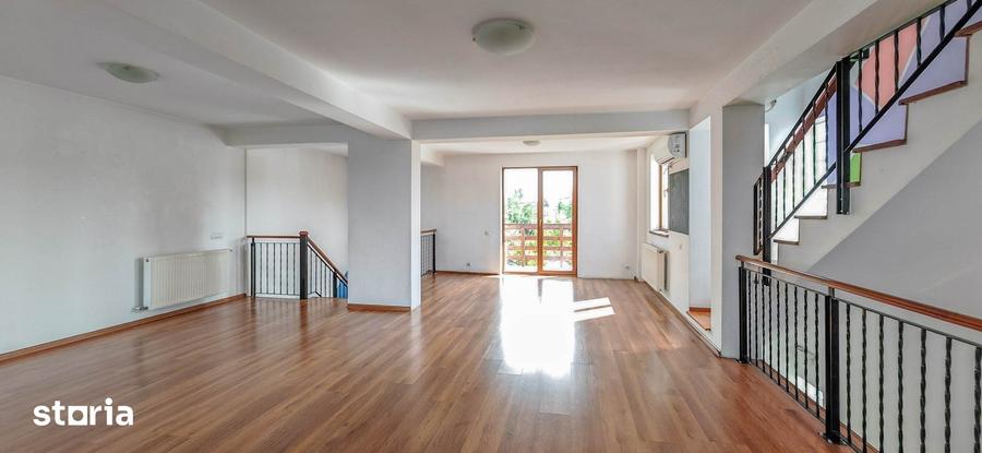Casă cu 4 camere cu Teren 230 Mp în Apărătorii Patriei