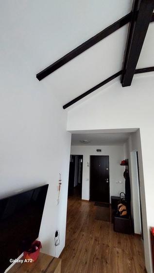 Apartament cu 4 camere decomandat în Obcini
